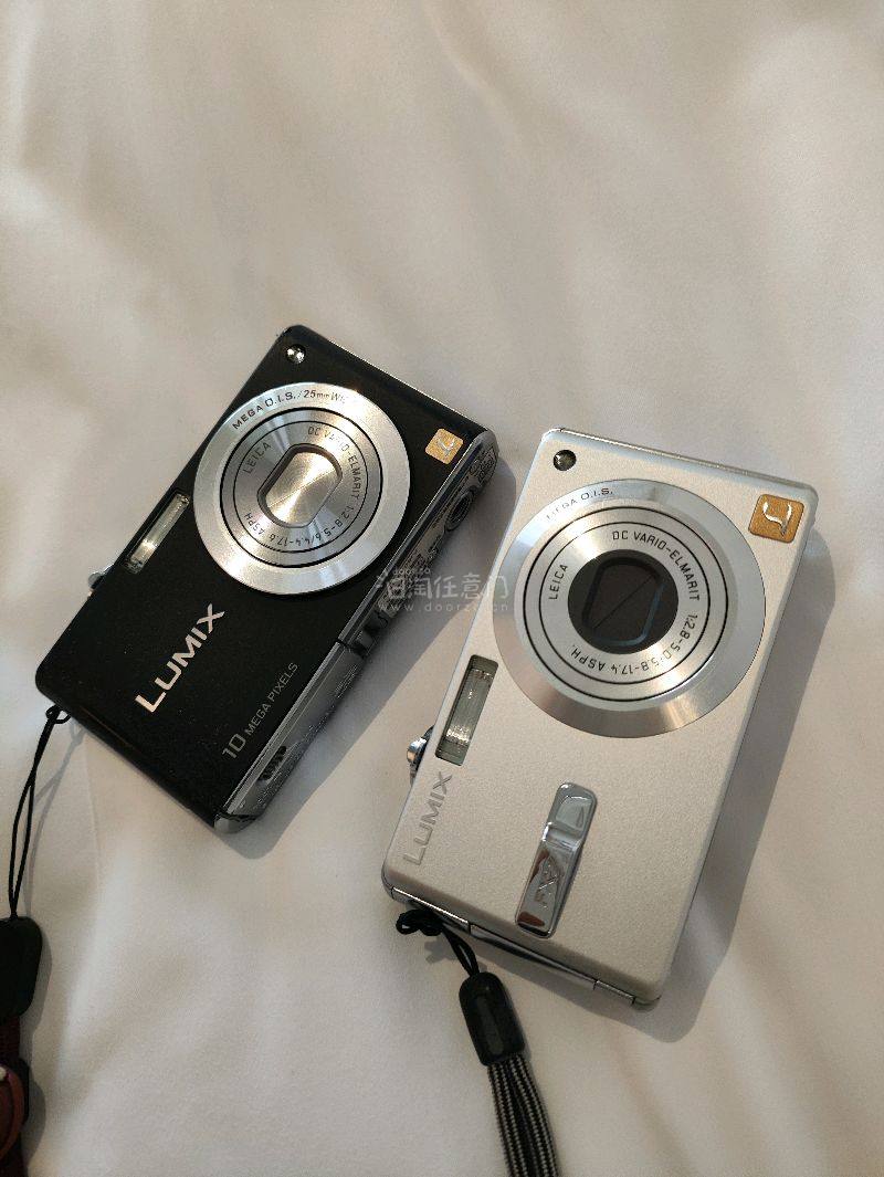 在挖煤姬入手松下FX7和FX35，整个购物体验远超预期！下单前咨询客服两款相机的成色细节，客服很快发来实拍图和功能测试视频，连FX7镜头微尘、FX35按键灵敏度这类小细节都清晰说明，完全打消了“海淘盲买”的顾虑。
物流比预估快3天，包装更是用心——两台相机分别用气泡...