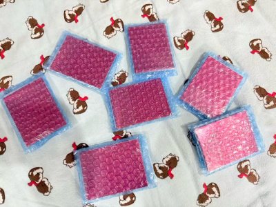 原以为元旦放假来不及了没想到收到了，好开心。这次用积分兑换了运费实际只付了十几块就发了ems。遇到一个每个都打包的卖家好贴心了，必须大好评！