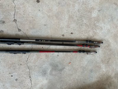 收到了渔具，上手很好，成色很新，虽然是老款，但是用起来真的不错，淘到好物，而且选择的海运方式，一个月都不到就收到，通关速度挺快，我还是很满意了，满意挖煤姬的速度，服务好，客服回复的很有耐心，挖煤姬推荐使用，#不过要自己看好再买。#挖煤姬#年末好物分享