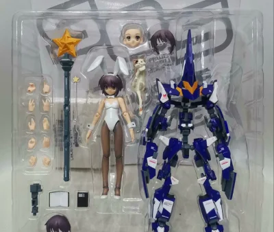 多年以前的团长大人，也是我看到第一部女子乐团的动漫，虽然乐队只是团长大人的爱好之一，时光荏苒，团长大人的已不复当年，留下机甲与团长留个纪念吧，加上人气龙珠，还是开心的！