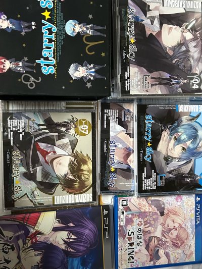 第一箱挖煤姬分享，这次买了点星座彼氏的cd和卡带。一直很想玩这个源狼和温泉花，火速购入。第一次的使用体验真的很赞！挖煤姬界面简洁清晰，搜索功能很给力，下单流程也很顺畅，物流追踪系统很完善，每一步都能查到进度。最方便的是不用自己填面单。这次走的是竹蜻蜓专线 真的很便宜...