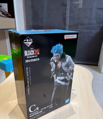 死神真的很喜欢，尤其是蓝染，从队长变为有魅力的大反派，包括他创建的假面和破面都很有魅力，带着3番队和7番队队长走向理想，太帅了，尤其是技能，斩魂刀！喜欢所有角色！