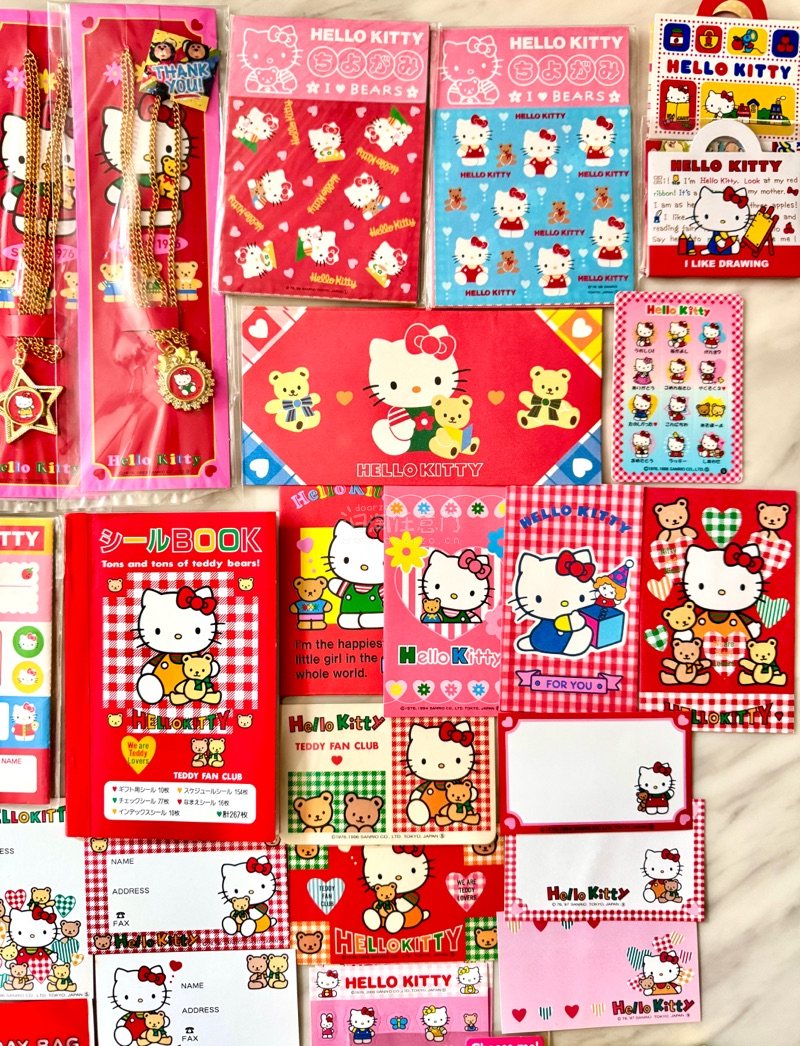 操作简单，用户体验好，APP界面简洁直观，从拍照、描述商品到定价、发货，整个流程设计得非常顺畅。“智能定价”功能可以自动帮你根据市场情况逐步降价，促进销售。安全保障（相对于线下和纯私聊交易）交易款项由平台托管，买家确认收货后，卖家才能收到钱。这在一定程度上防止了诈骗...