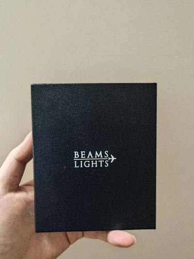 钱包用了好多年，刚好刷到煤炉上有合适的商品在打折，立马就下单了。等了快一个月以后东西到手，包装完好，钱包全新，质感也很好，很满意，好评！