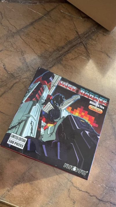 本来这个极小正义六面就很少见，没想到的是它居然还是个全新未拆的。原本想自己留下，无奈朋友想要，成人之美了！这也算是捡漏了哈