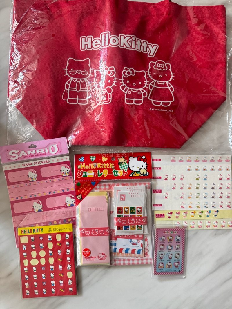 操作简单，用户体验好，APP界面简洁直观，从拍照、描述商品到定价、发货，整个流程设计得非常顺畅。“智能定价”功能可以自动帮你根据市场情况逐步降价，促进销售。安全保障（相对于线下和纯私聊交易）交易款项由平台托管，买家确认收货后，卖家才能收到钱。这在一定程度上防止了诈骗...