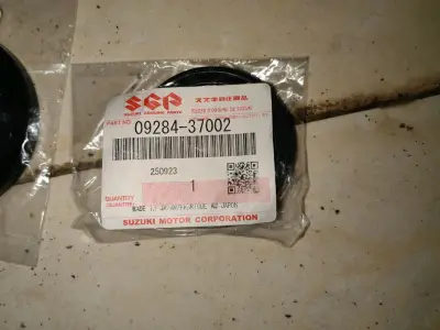 在挖煤姬上买铃木DL1000的配件，轴承、缸头、气门导管等等都能买到。只要输入配件编号，找店铺好物就能找到很多。选择合适的店家就可以，从日本发到中国10天左右就能到。不用去四S店，不用等一个多月，不用找谁谁谁。




