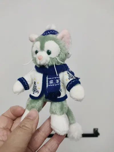 挖到迪士尼娃娃了，挖煤姬挖迪士尼还是很丝滑的，非常方便，价格也很给力，娃娃的成色，年份也描述的很准确，非常满意