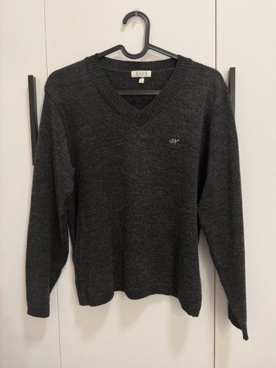 跟着朋友的推荐第一次使用挖煤姬就切到了自己很喜欢的衣服 包装很严实 到货也很快 没想到距离这么远之用了8天就收到了 很开心！优惠劵超多 感受到了切煤的快乐