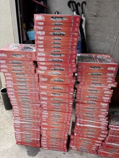 买来是全新的周刊，陆陆续续拼了好几个礼拜，效果确实好，大，合金，还有电动功效，真的是收藏的佳品，70cm长，无敌