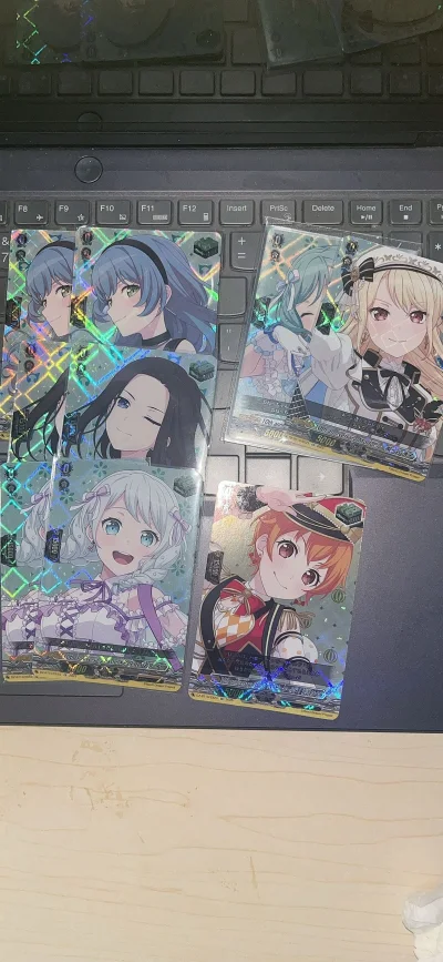 东西完好无损，也没有少东西的情况，这次发货要迅速很多，下单三天内就开始发货了，里面的卡也很完好无损很不错，价格也很适合