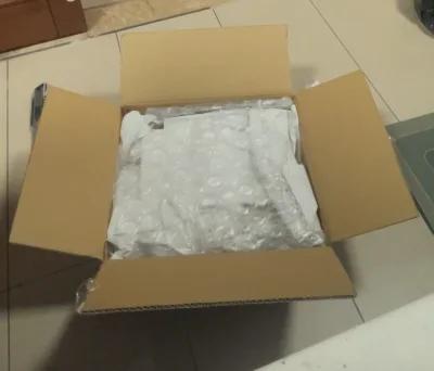 非常顺利的一次购物体验，由于是易碎品，挖煤放了非常充足的缓冲物以确保商品的安全性，商品也是如商家所描述，灯质感一流，没有损坏。非常开心。


