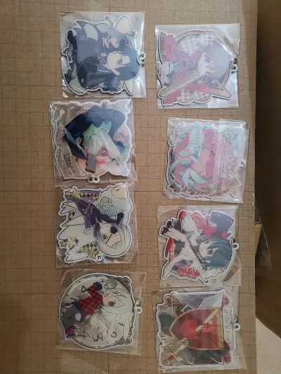 谁懂淘到梦中情谷的快乐！ 在挖煤姬蹲到了冷门柄的本命挂件，下单前就被清晰实拍图打动，标注的微瑕几乎可以忽略，表面柄图非常清晰，虽然是金属挂件，但是完全没有生锈的痕迹。 而且平台翻译超贴心，日文详情秒看懂。物流比预想中快，包装裹了好几层气泡膜，到手毫无损伤。 十多年前...