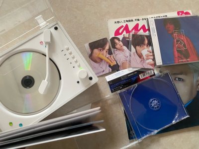 第n次在挖煤姬买东西啦 这次买了两本朴灿烈的专辑和一本TOP的杂志 选了小航空 到的也很快 卖家包装也很用心 挖煤姬也会给新的箱子 一点损坏都没有！用完积分运费只要几十 非常划算呀呀呀呀 以后也还会在挖煤姬买专辑的！