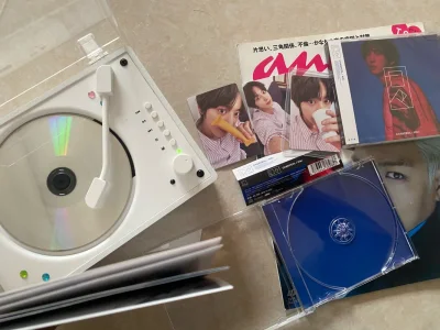 第n次在挖煤姬买东西啦 这次买了两本朴灿烈的专辑和一本TOP的杂志 选了小航空 到的也很快 卖家包装也很用心 挖煤姬也会给新的箱子 一点损坏都没有！用完积分运费只要几十 非常划算呀呀呀呀 以后也还会在挖煤姬买专辑的！