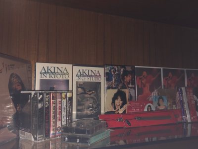 这次使用挖煤姬是代购了喜欢明星的一些磁带和录像带，很方便很好用，用了竹蜻蜓，物流也很快，也很感谢各位工作人员