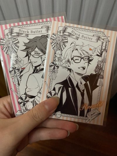 很早很早一次快闪店的特典拍立得了！这次以非常划算的价格一次性买到了6张！拿到手一看完好无损还特别美貌！爱了爱了！