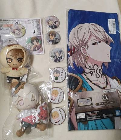 吃上和三丽鸥联名的毛绒了，真的好开心，太可爱了，这次物流还挺快的，嘿嘿，吃了两套勺子，就是说也太帅了。。