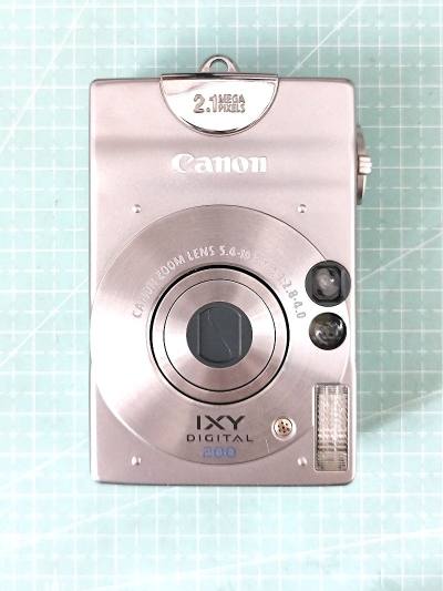 这家海淘平台太靠谱！入手的便携相机机身轻巧，放口袋毫无压力，随掏随拍超方便，自动对焦精准，日常记录完全不用费心。包装裹了多层缓冲，镜头通透无灰尘，清关十来天就到手，价格比专柜省不少还保真，新手闭眼冲！