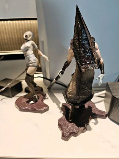 这次通过挖煤姬入手了《寂静岭2》的景品和多罗猫毛绒，整体体验非常满意。下单流程清晰。
打包相当用心，没有压扁或变形。到手实物状态良好，成色与描述相符，细节保存得很好。
客服响应及时，物流节点更新也比较透明，对海淘新手很友好。整体来说，挖煤姬在代购沟通、包装和稳定性方...