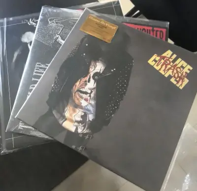 经典声音，永不过时！新年伊始连续收到的第二波，惦记了很久的唱片终于忍不住下手了，新年希望开个好头，物流发出后依旧速度很快，包装照旧完好无损非常扎实，软件很赞，新年继续！