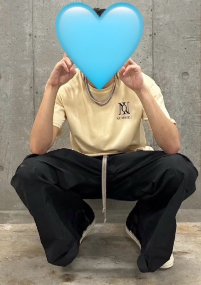 幸好有挖煤姬，搜索起来既方便又精准，下单、合单、发货这一系列操作都很丝滑！收到后没有任何损坏，状态满分！终于入手了心心念念的这款产量很少的控t……迄今为止最好看，最符合审美的一件！也是最能够穿出门的一件！然而实在是又贵又稀缺，一直没舍得穿?以后也会继续使用挖煤姬的！...