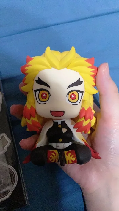 【超赞购物体验！】鬼灭立牌和炼狱LOOKUP已安全收到，包装非常仔细完整，一点损伤都没有。国际物流比想象中快很多，竟然10天就到了，超级惊喜！品相完好，角色还原度超高，卖家沟通也很耐心。强烈推荐，下次还会再来！