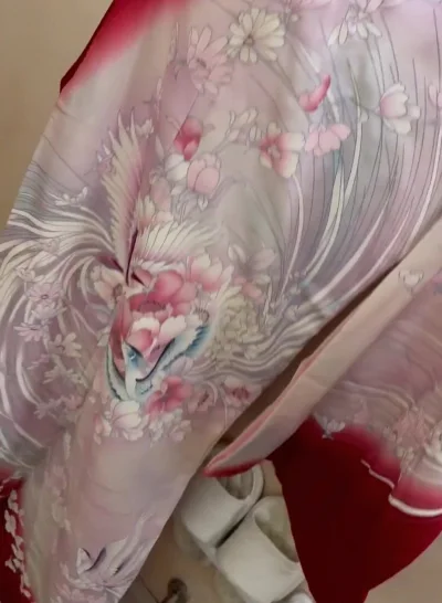 这次海淘真的挖到宝了！下单到收货全程物流可追踪，时效比预期快了整整三天，包装严实到里三层外三层，拆开后宝贝完好无损，和官网描述的一模一样，细节质感都在线。客服小姐姐超有耐心，全程解答我的疑问，完全没有语言沟通障碍。已经安利给身边姐妹，下次还会回购！