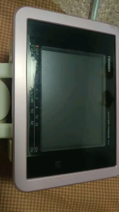 再次购得早期东芝收录两用机，这次物流速度较快，近20天到手包装严实无损坏现象。机器虽年代久远，但基本功能还算正常，会继续支持海淘挖煤姬！




