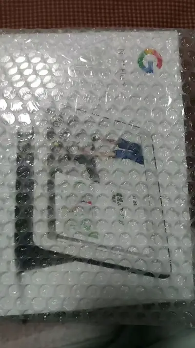 N次日淘购中古时期手摇动画放映机及谷歌带屏小音响，成色还可以，功能正常，物流速度半个月左右，挖煤姬购物实惠经济，继续支持海淘购物！