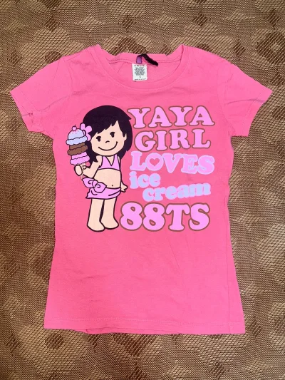 这次收到的日牌风衣的细节令人惊叹，版型剪裁恰好修饰亚洲身形。从款式设计到内衬走线，每个角落都透着匠心。即使跨境等待也值得——它让日常通勤变成一场静谧的和风仪式，会继续收藏这些可爱的品牌。