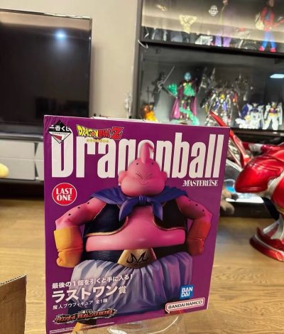 喜欢龙珠里面一个特殊的反派，就是魔人布欧，哈哈，刚开始看没想到他会有不同的形态，准备收齐布欧的整个形态的各种风格，期待出新的手办。