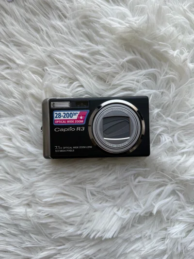 好惊喜哦！看商品图成色很好就直接下单了，收到以后买了一块新电池试了下！果然可以开机！！！！感谢挖煤姬嘿嘿嘿分享得积分运费只要了40