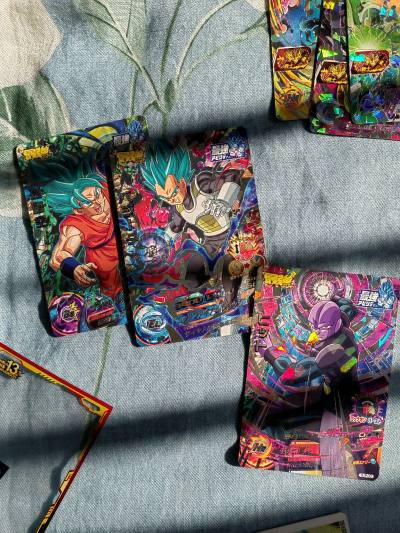 活动满满，每周的煤炉免手续费真的很棒，又买了很多卡片，下单迅速，合单快，这次物流依旧ems，赶上元旦放假，总体时效不错，继续支持挖煤姬。