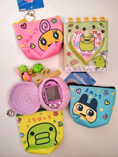 走的包税线，很方便很实惠，也是淘到了一个成色不错的拓麻歌子ID，还有一个中古摆件，还有最近火的扭蛋，很开心，接下来还有一些要发回来的