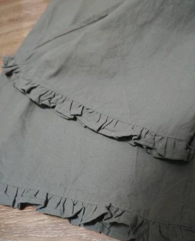 这次在挖煤姬买了好几件衣服，都很满意，其中这个棉麻裤子很好看，适合春秋穿，面料舒服，穿着很有风格，还有口袋和抽绳收腰，非常的实用，期待春天穿上，物流也很快，好评好评！！！