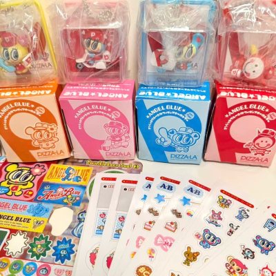 25年最后一箱好物已安全抵达，挖煤姬一站式服务真的杠杠滴！最近年末又开始发券，东西打包的很细心，物流路线也多。希望新的一年能够多多淘到好物！
#挖煤姬##挖煤姬#