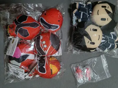 这一次吃到了很多好价，每一周都有一张免手续费券，可以用于吃好价。和其他老师一起拼的超级战队娃，很开心。
走得邮政，很快，没有被税，第一次收到查验单，有点稀奇。
包装不错，用的单独包装且不拆原包装，拆得很过瘾。
总之给2025一个不错的句号。