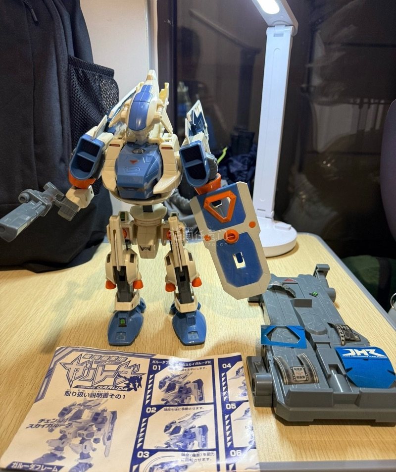 虽然是中古品，但保存得非常好，几乎看不到什么使用痕迹，漆面光亮，比预期的新太多了，这波海淘赚到了，还回继续！