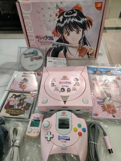这单买了一台世嘉dc限定版樱花大战主机，这个机子想要很久很久了，国内某市场几台要不成色很差，要不就被js瞎开价！本来一直不太敢海淘主机，怕磕碰，没想到这台主机到手一点问题都没有，不得不表扬一下挖煤姬的包装，实在是太给力了。打开箱子里面铺着厚厚的泡泡袋和纸，塞的严严实...