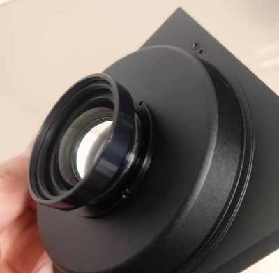 在挖煤姬日拍的镜头终于到了，镜头整体很好，快门准确镜片干净通透，镀膜完好，卖家发货很快，物流安全，竹蜻蜓很不错便宜实惠，很不错