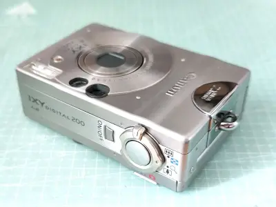 淘到心仪的运动相机超开心！机身防水防震，户外探险拍摄无压力，画质清晰稳定，防抖效果超预期。平台物流速度快，包装抗摔，客服还分享拍摄设置技巧，配件选择也给了建议，户外爱好者别错过！