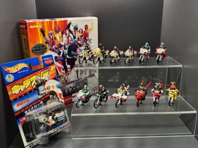 淘到了非常具有收藏价值的玩物，风火轮及假面骑士联名的人仔小车，合金的材质加上精致的涂装，太好看了，还有套盒展示更是收藏感满满。