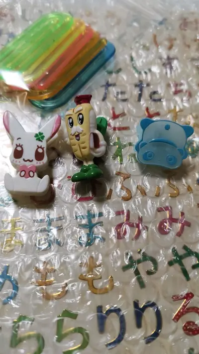 非常可爱，完全是为了可爱买单，保存完好，衣服符合描述，甚至比描述还好，挖煤姬的快递包装也好，加上积分兑换，邮费也可接受，自己找东西也很有趣，总之是一次开心的购物！