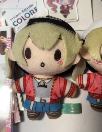 切到了一直想要的娃娃 娃娃平安到手 发货特别快 比我想象中的快很多 包装也很安心外面会给一个特别硬的箱子 内里也会用泡沫纸围一层 不用担心国际出伤 代购速度也很快