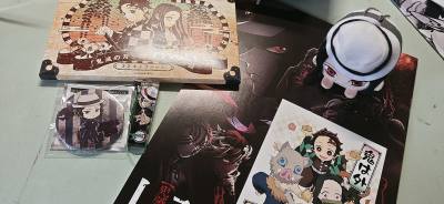 深夜切的好价，寄过来状态真的特别好，每一个谷都没有瑕疵，包装的也很结实，无惨大人真的好萌好可爱，捏捏手感也特别好！无惨大人的无是无敌的无，无惨大人的惨是美强惨的惨，无惨大人吃杀了我吃掉我也好，无惨大人把我变成鬼也罢，我为无惨大人打遮阳伞，我为无惨大人找蓝色彼岸花，遇...