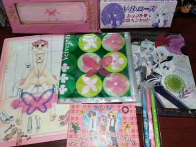 好价收到了超多可爱的古早少女漫附录 太幸福了！！包装严实，到手丝滑，挖煤姬的购物服务一如既往的好，会继续多多采购～