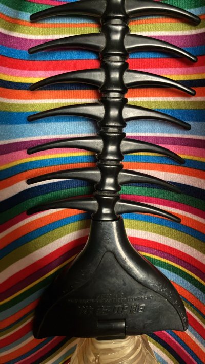 好早前到的一箱。箱子比较小。物品也不多。泡泡纸塞满，物品无受损。外箱完整干净。期待下一件物品的到来。