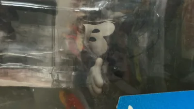 这箱是早些时候到的。外箱比较大，物品很占体积。外箱无受损。箱内泡泡纸很多，物品保护到位。期待下一件。