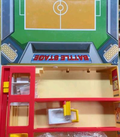 这次日拍捡漏了一个收纳盒，最重要的是里面自带一个透明水君mc，还是全新未拆的，这一点太难得了，感谢挖煤姬哈哈哈，太开心了真的